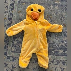 Baby duck costume. Size 2-6 months